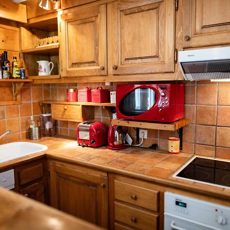 Warm 2-Bedroom Apartment Near The Tourist Office Megeve Luaran gambar