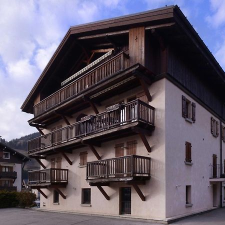 Warm 2-Bedroom Apartment Near The Tourist Office Megeve Luaran gambar